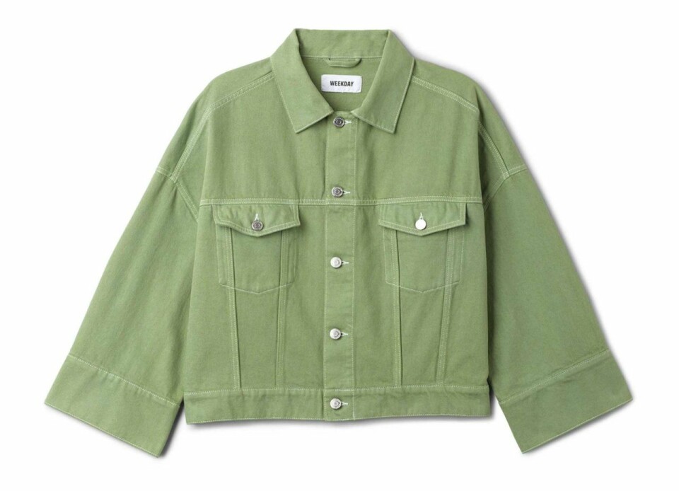 10 trendiga jeansjackor som sätter färg på våren
