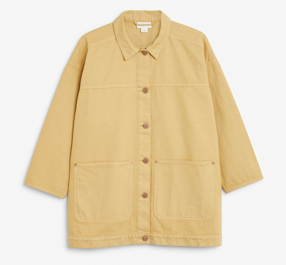 10 trendiga jeansjackor som sätter färg på våren