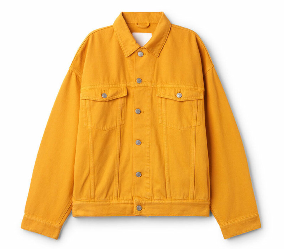 10 trendiga jeansjackor som sätter färg på våren