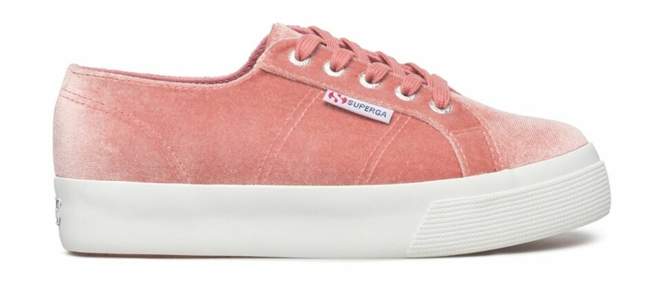 Karamell i pastell – 30 sneakers att inviga våren i