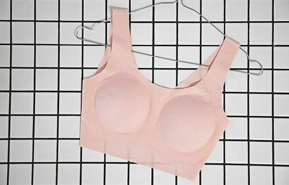 Zero Feel-modellen Top i färgen Pink Grapefruit Jam, 349 kr. Zero Feel-modellen Top i färgen Pink Grapefruit Jam, 349 kr.