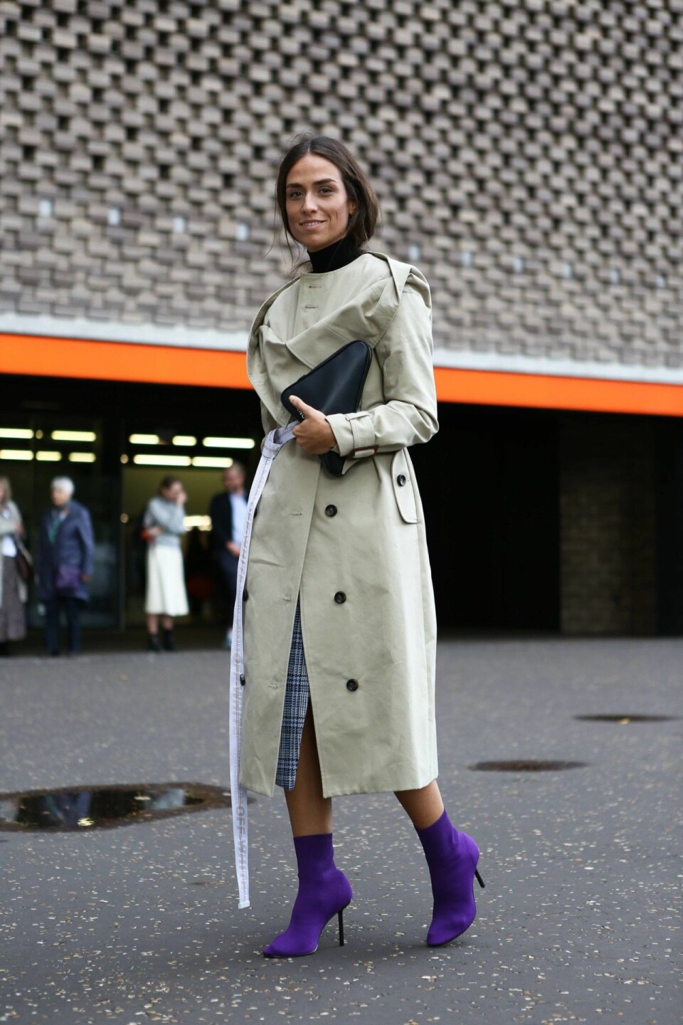25 looks som bevisar att trenchcoaten är vårens hetaste jacka