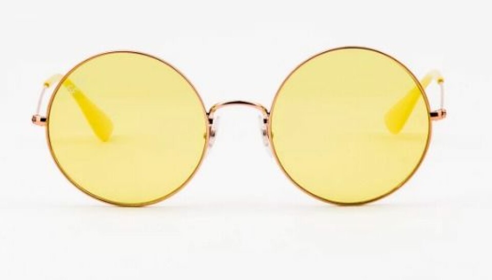 Hey sunshine! Solglasögon med färgat glas är så rätt just nu