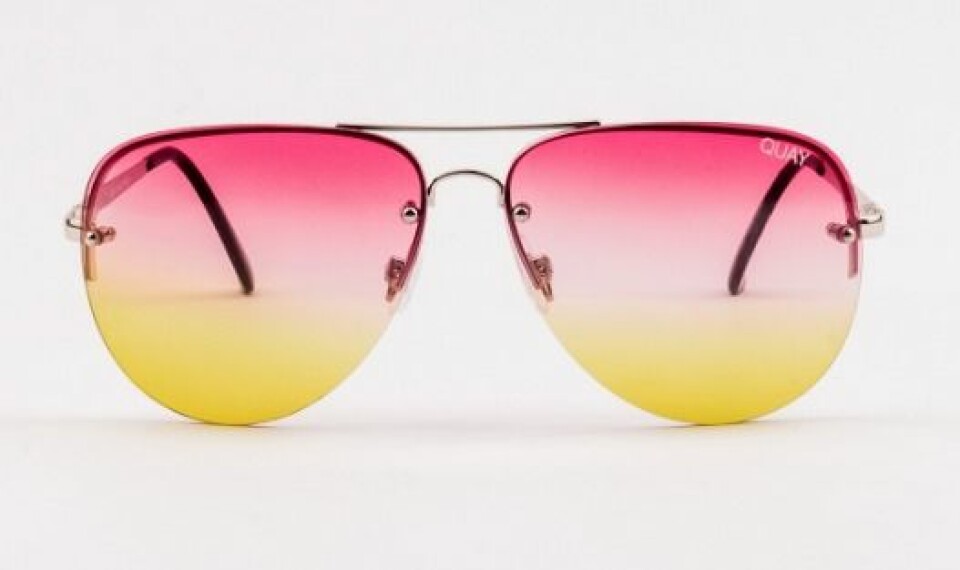 Hey sunshine! Solglasögon med färgat glas är så rätt just nu