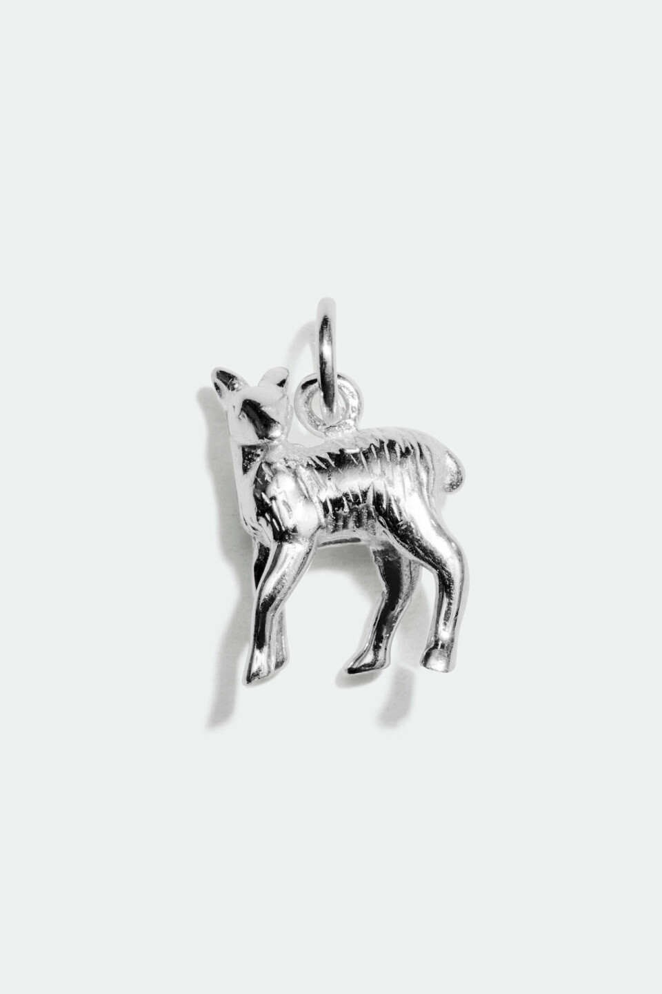 Therese Lindgren släpper smyckeskollektion inspirerad av naturen