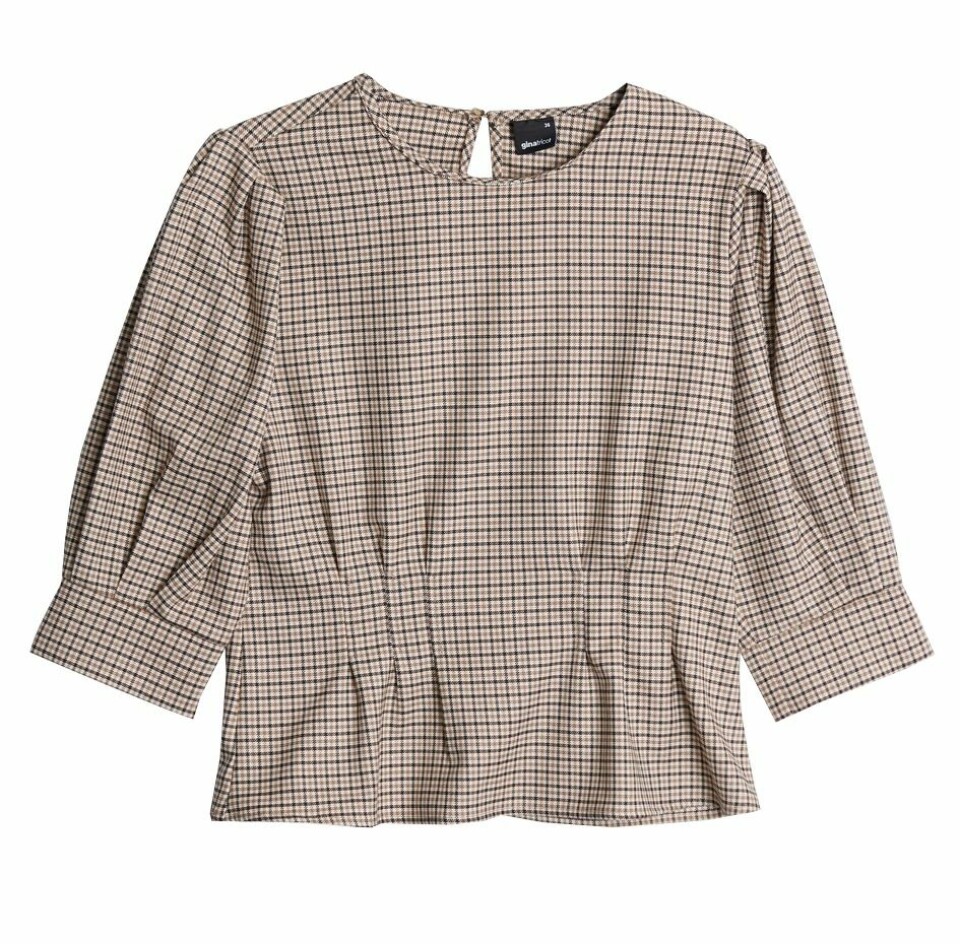 Leoprint, satin och puffärm – 18 blusar under 400 kronor