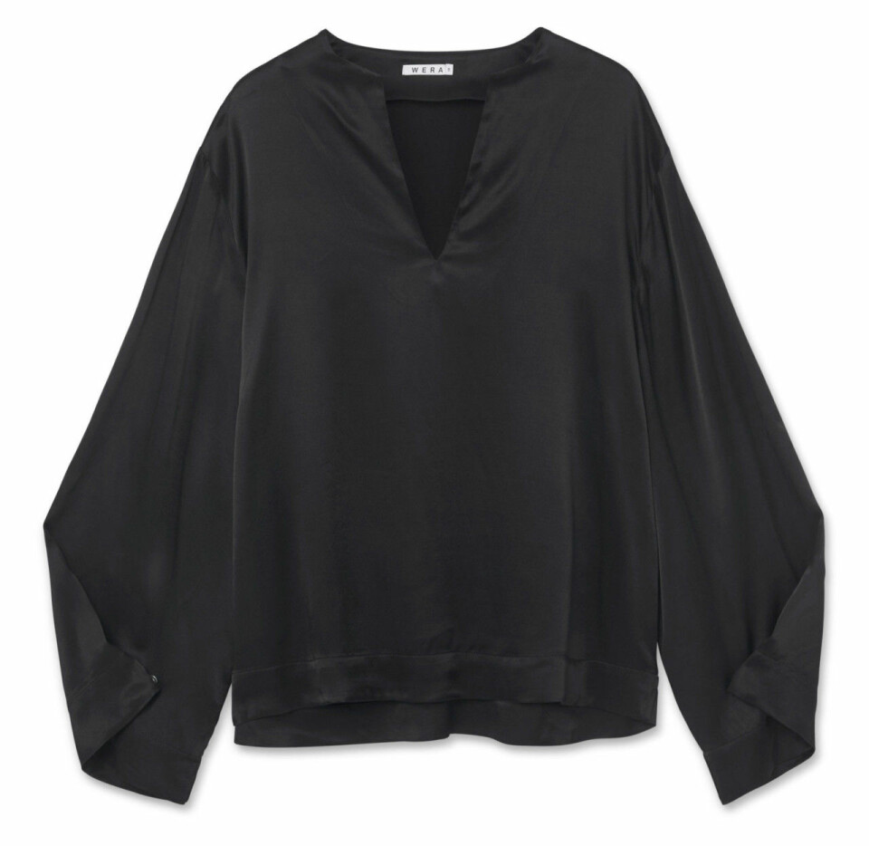 Leoprint, satin och puffärm – 18 blusar under 400 kronor