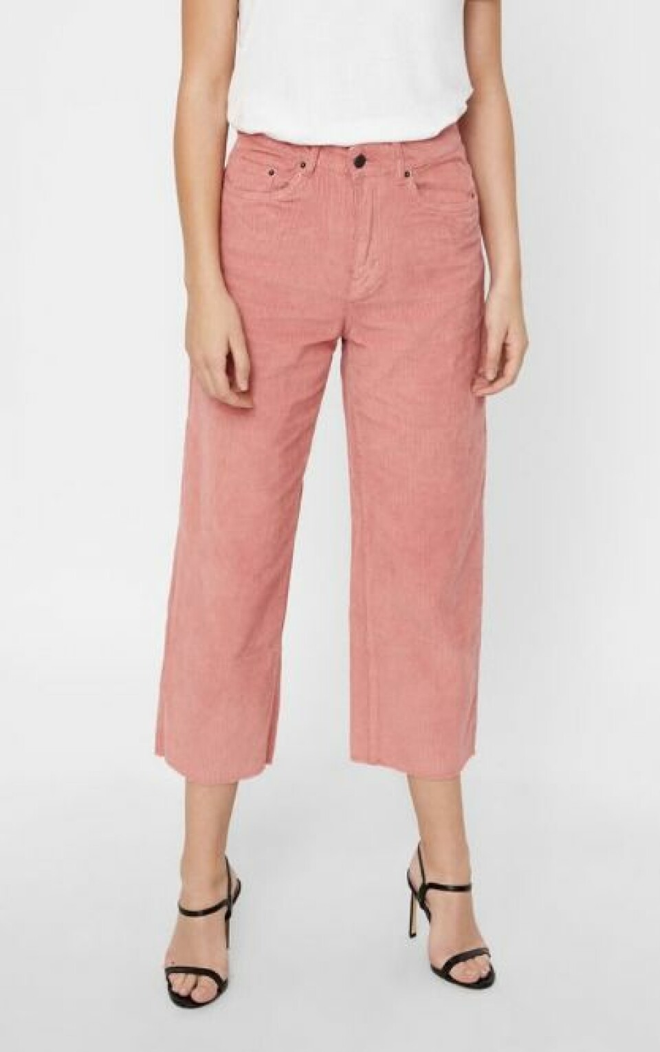 17 trendiga manchesterbyxor i olika prisklasser