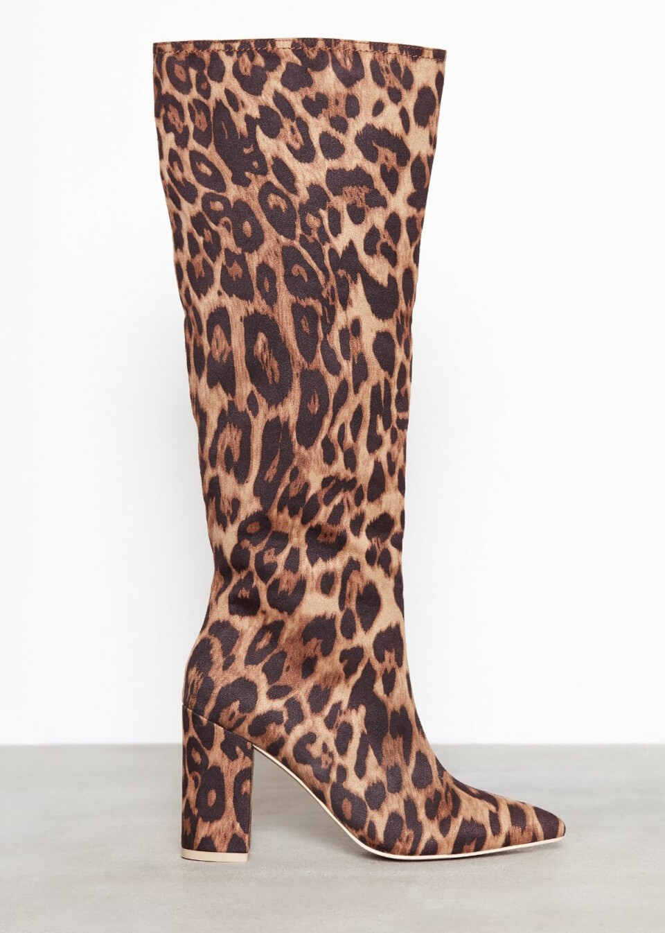 Vintermode 2019: 10 knähöga boots att bära varje dag