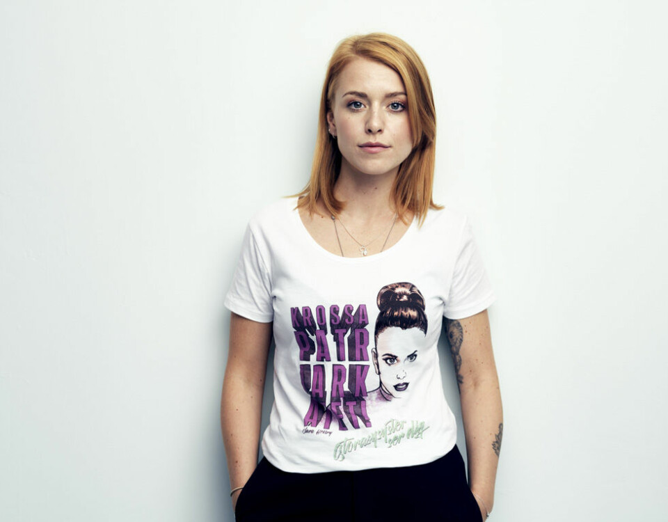 Ta debatten om du vill – men du måste inte. Det är Clara Henrys tips till alla unga feminister där ute. Foto: Magnus Ragnvid Ta debatten om du vill – men du måste inte. Det är Clara Henrys tips till alla unga feminister där ute. Foto: Magnus Ragnvid