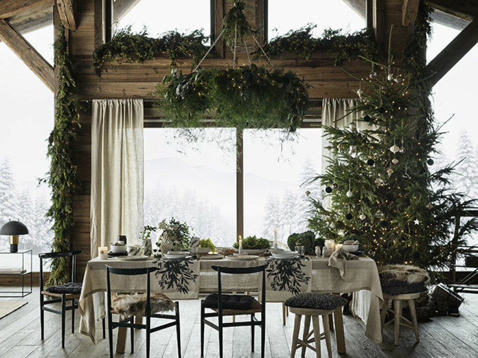 Bärnsten, grönska och mässing – så ser julen 2018 ut hos H&M Home