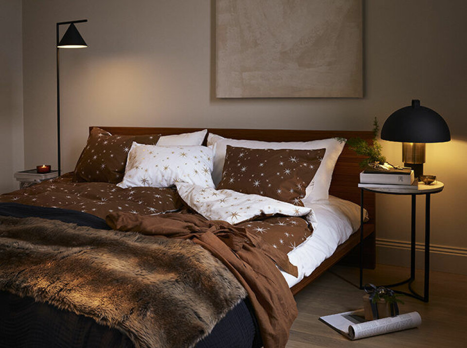 Bärnsten, grönska och mässing – så ser julen 2018 ut hos H&M Home