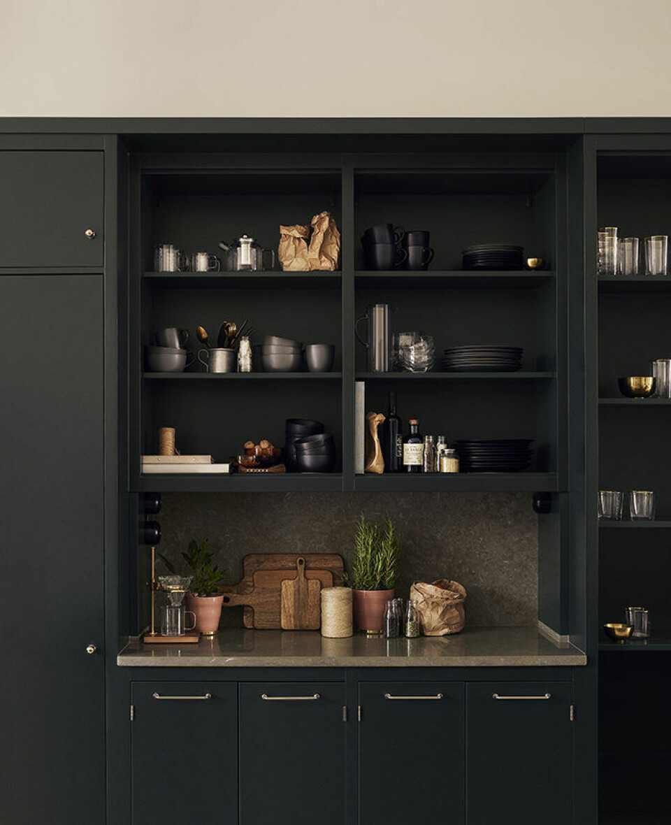 Bärnsten, grönska och mässing – så ser julen 2018 ut hos H&M Home