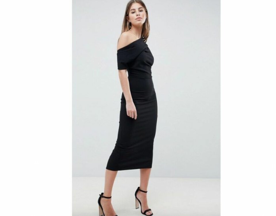 Här gör Meghan Markle oväntat framträdande – och visar upp gravidmagen