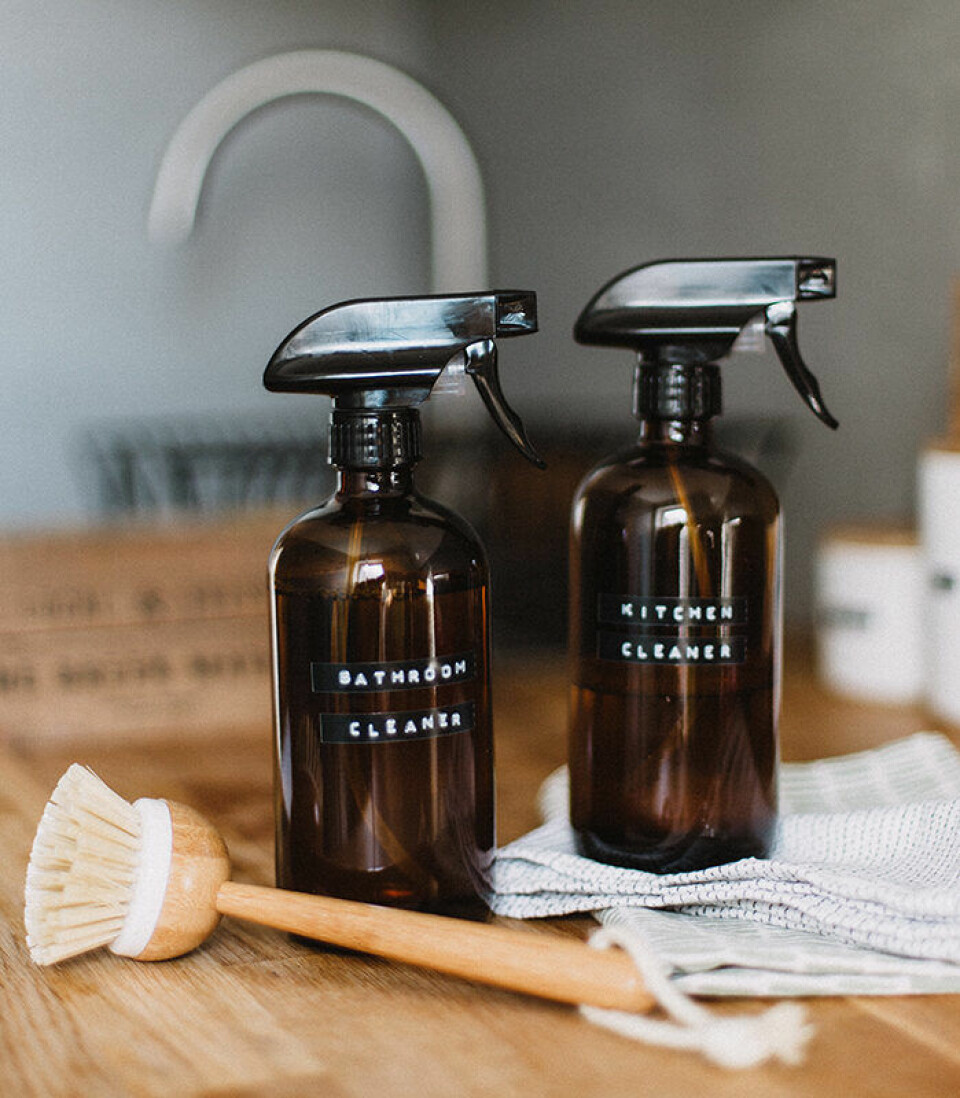 Skippa de starka kemikalierna när du städar hemma. Foto: Daiga Ellaby/Unsplash Skippa de starka kemikalierna när du städar hemma. Foto: Daiga Ellaby/Unsplash