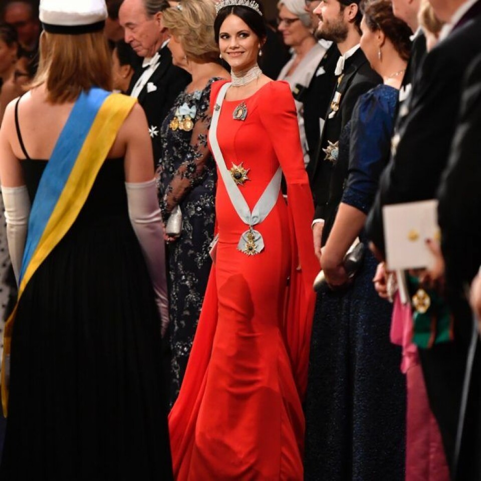 Klarrött är vår nya favoritfärg! Inspireras av prinsessan Sofia