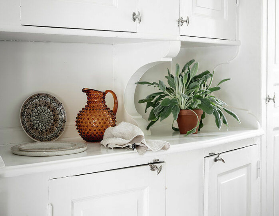 Få in nya, vackra detaljer i hemmet genom att byta med dina vänner. Foto: Anders Bergstedt Styling: Ellis Roshandel/Nouvel Interior för Entrance/mäklare: Erika Bergholm Få in nya, vackra detaljer i hemmet genom att byta med dina vänner. Foto: Anders Bergstedt Styling: Ellis Roshandel/Nouvel Interior för Entrance/mäklare: Erika Bergholm