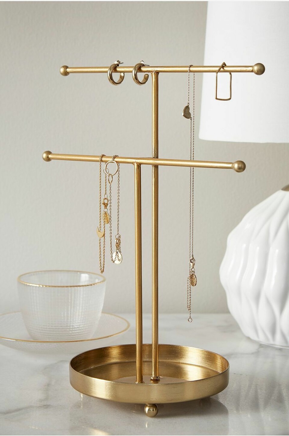 Rostrött, guld och sammet – 15 vårnyheter från Ellos home