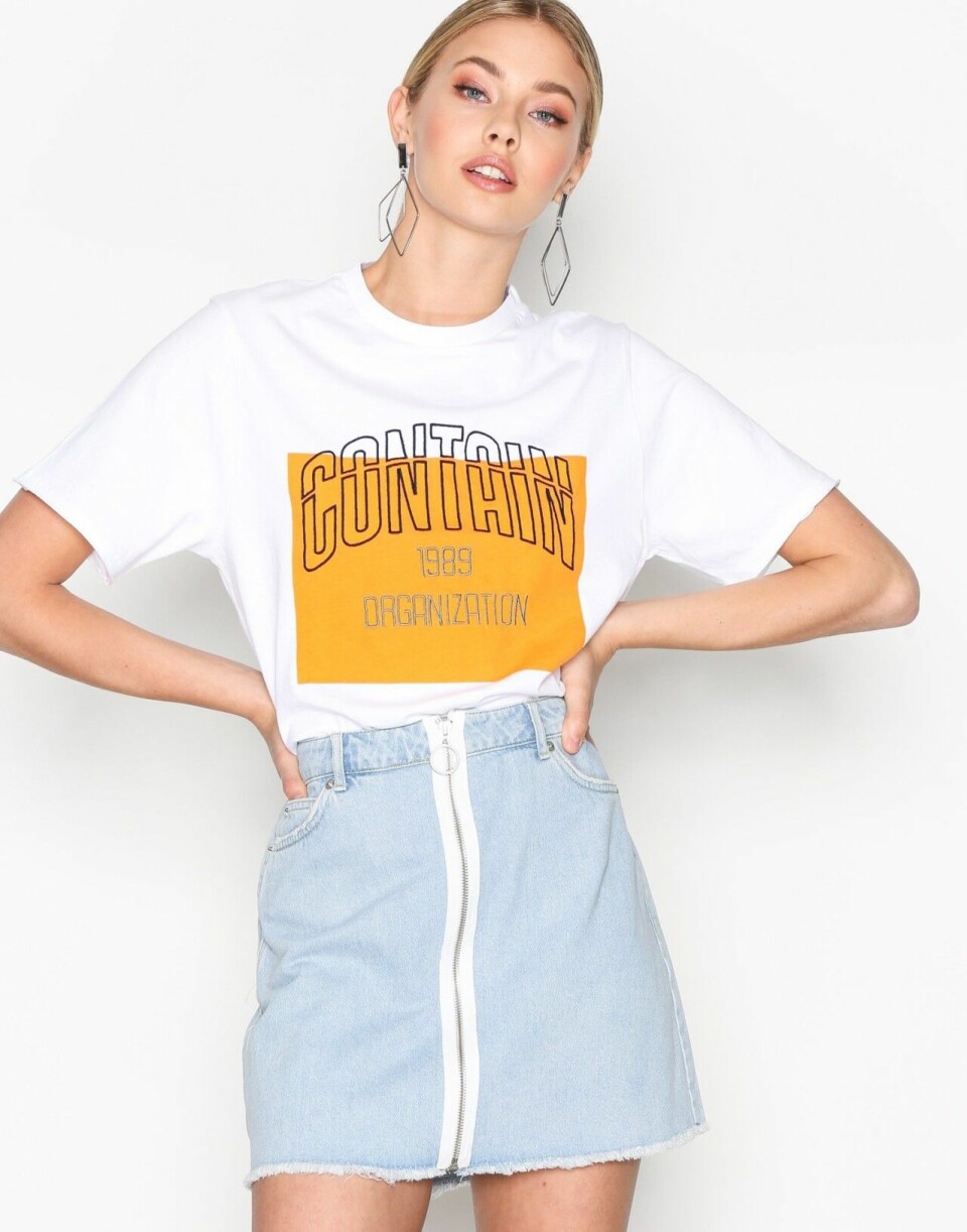Vårmode 2019: Blekt denim är ett av vårens trendigaste material