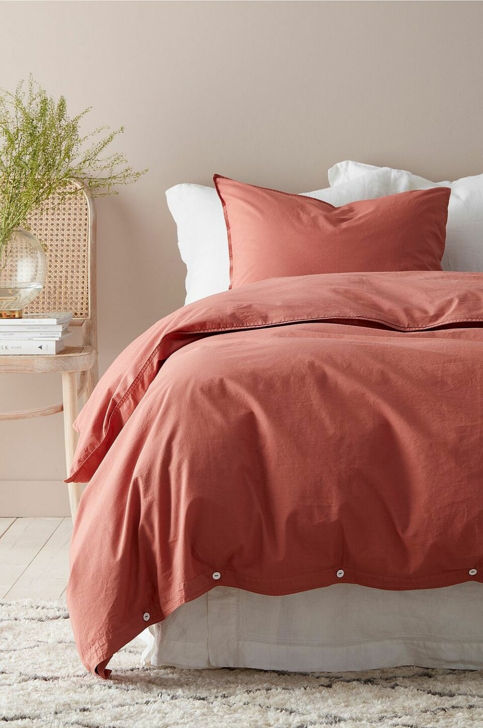 Rostrött, guld och sammet – 15 vårnyheter från Ellos home