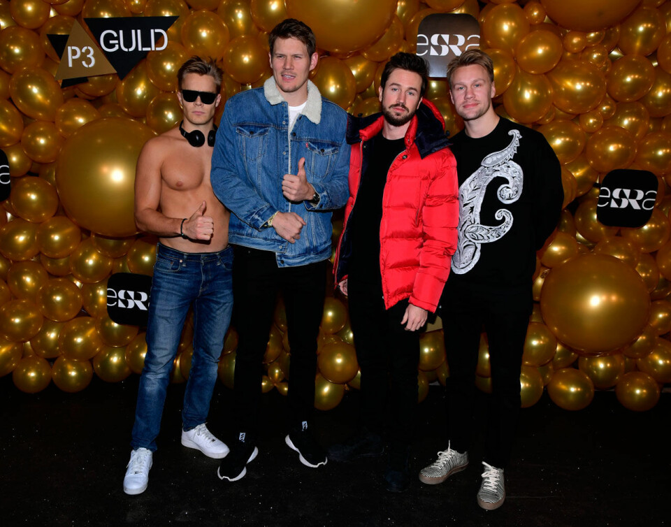 De vet du – Fredrik Thernell ”DJ-Hunk”, Johan Gunterberg, Christopher Martland och Tor Wallin. De vet du – Fredrik Thernell ”DJ-Hunk”, Johan Gunterberg, Christopher Martland och Tor Wallin.