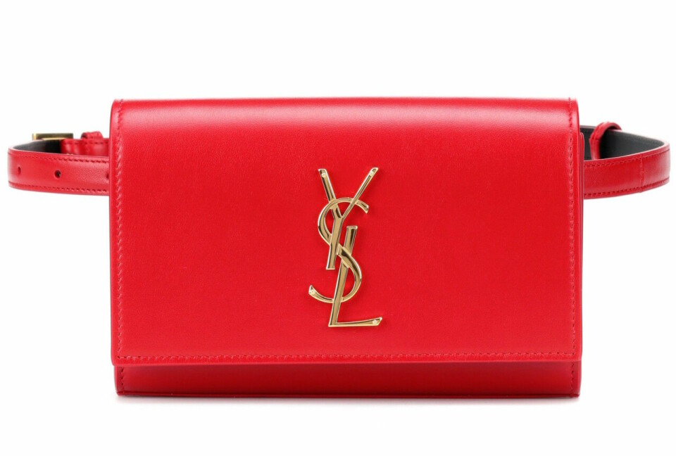 12 väskor och plagg från YSL som är på rea just nu