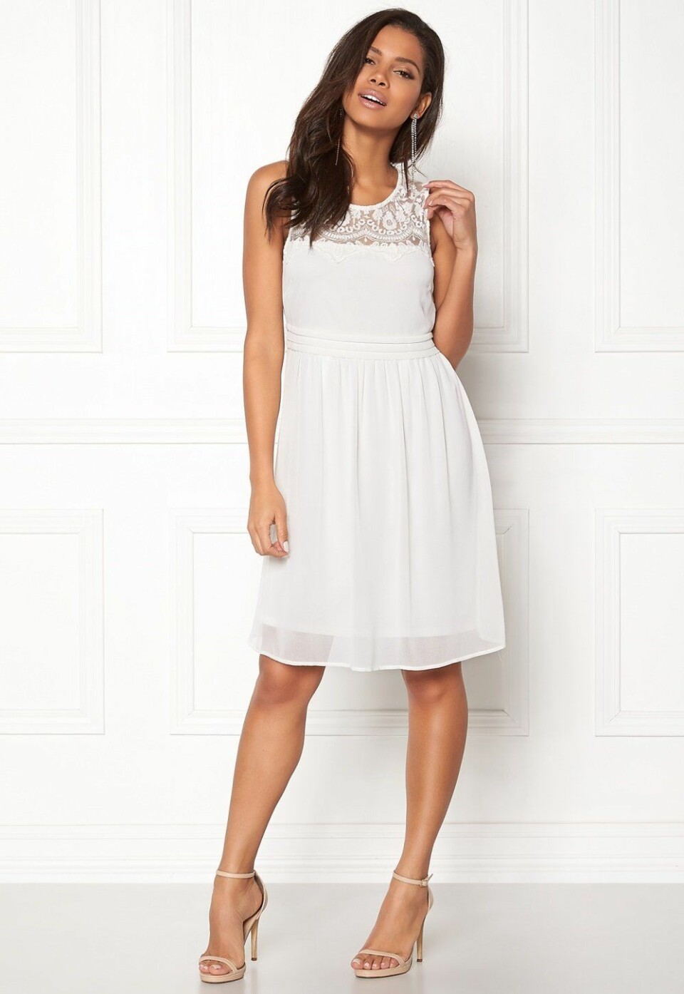 20 vita studentklänningar i spets till 2019