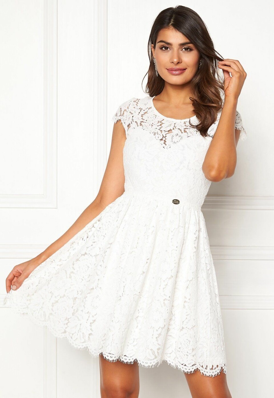 20 vita studentklänningar i spets till 2019