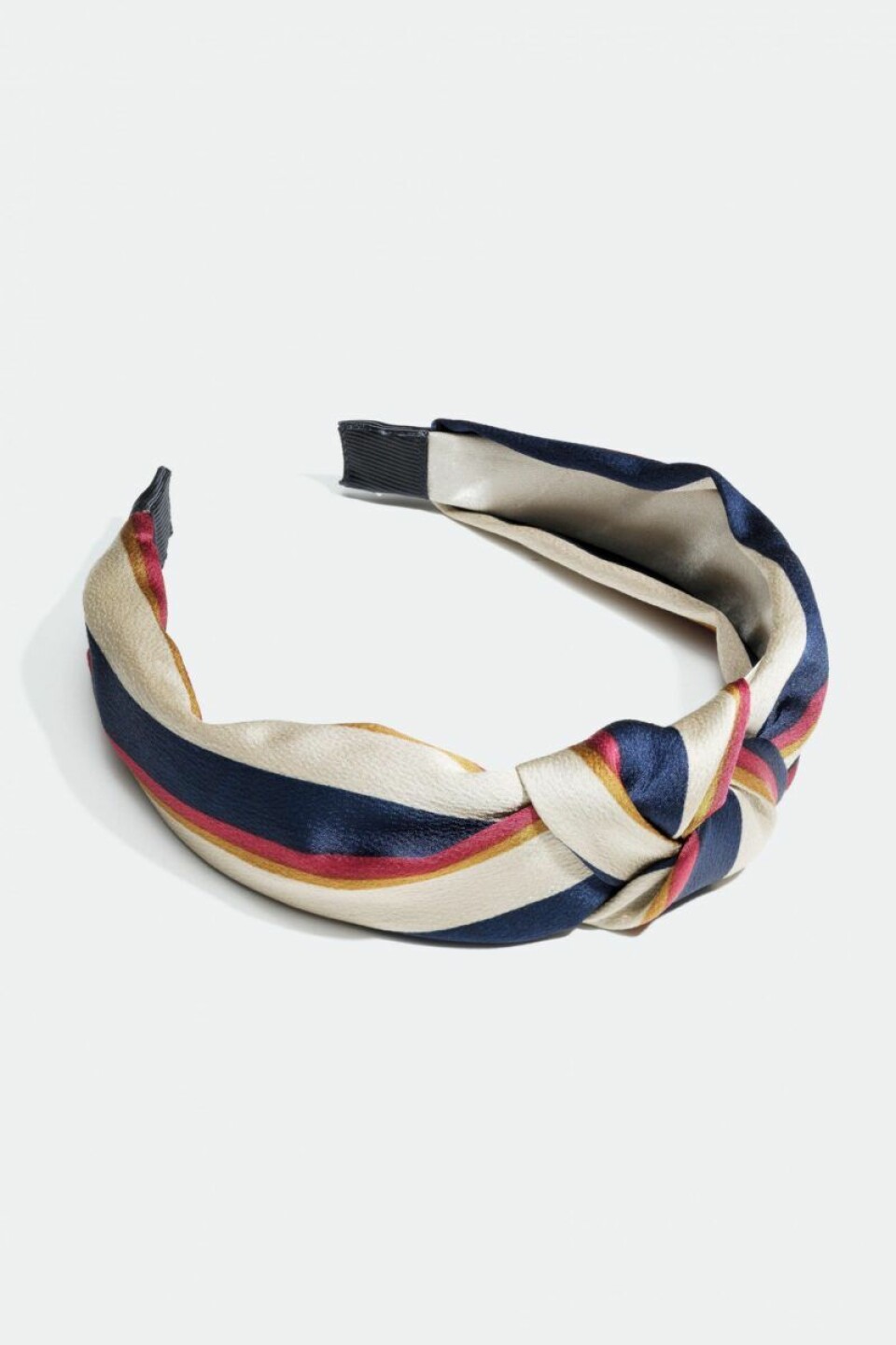 Diadem, hårband och scarfs – 20 fina håraccessoarer i butik just nu