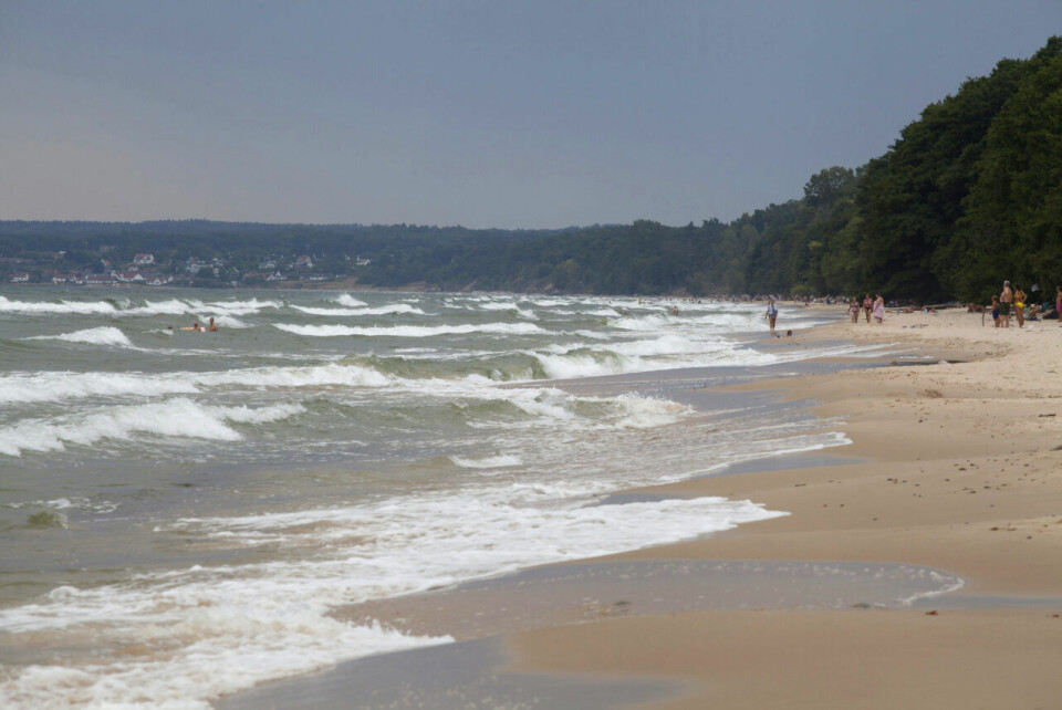 Vågor vid stranden vid Stenshuvud. Vågor vid stranden vid Stenshuvud.