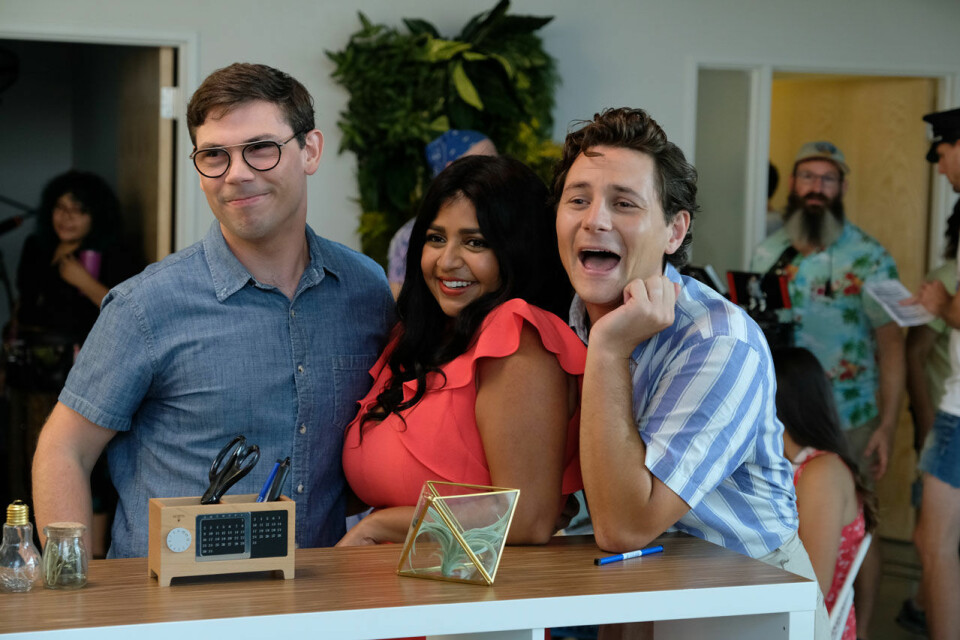Ryan O’Connell, Jessica Hecht och Punam Patel är några av skådespelarna i Special. Foto: Netflix Ryan O’Connell, Jessica Hecht och Punam Patel är några av skådespelarna i Special. Foto: Netflix