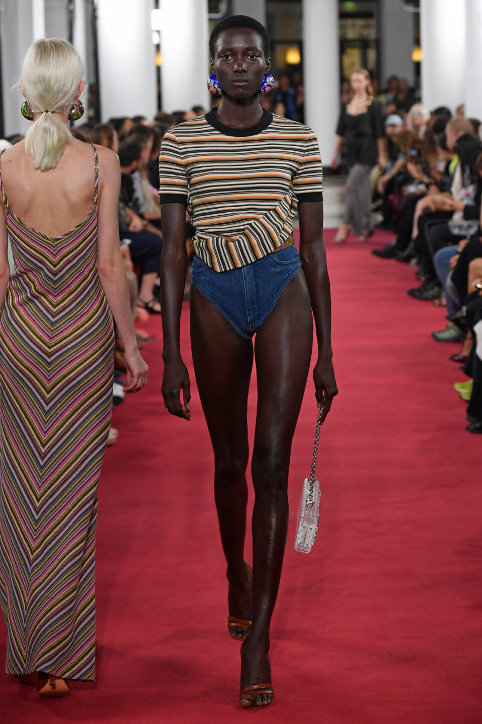 Y/Project visade upp jeanstrosan på catwalken i fjol. Y/Project visade upp jeanstrosan på catwalken i fjol.