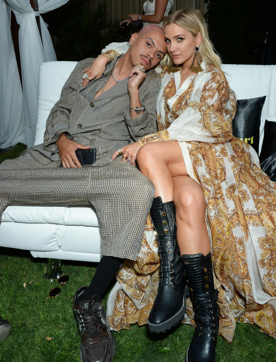 Ashlee Simpson tillsammans med pojkvännen Evan Ross första dagen på Coachella 2019. Foto: TT Ashlee Simpson tillsammans med pojkvännen Evan Ross första dagen på Coachella 2019. Foto: TT
