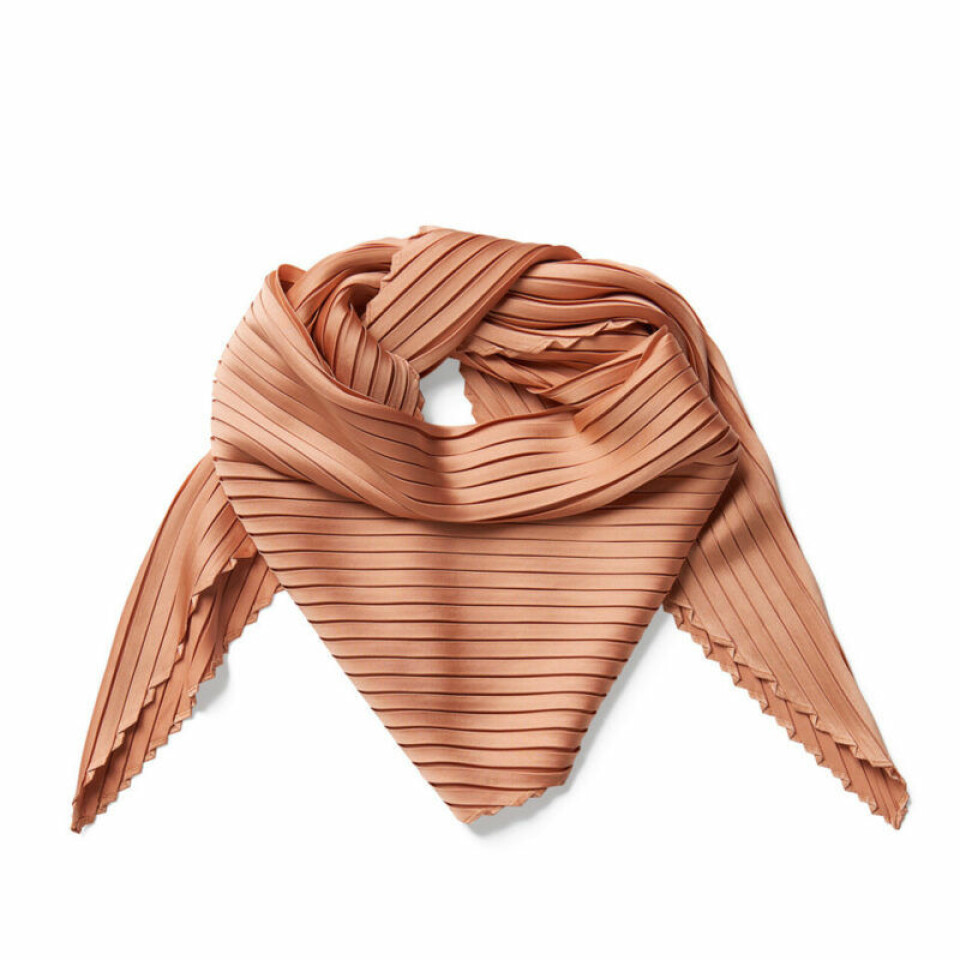 Styla håret med en scarf! 13 fina varianter i butik