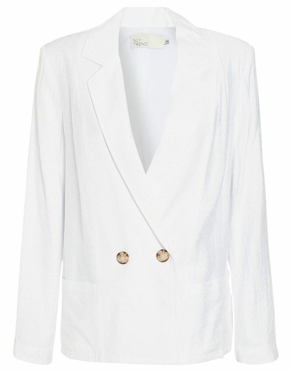 Vita trendiga kostymer och kavajer till festen