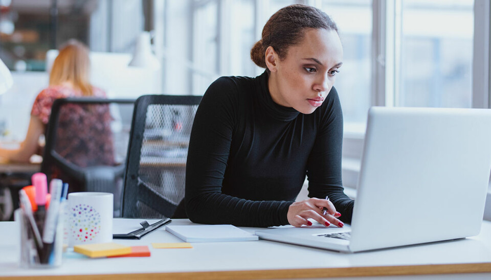 Det irriterar oss mest på jobbet – och så påverkar det vår hälsa