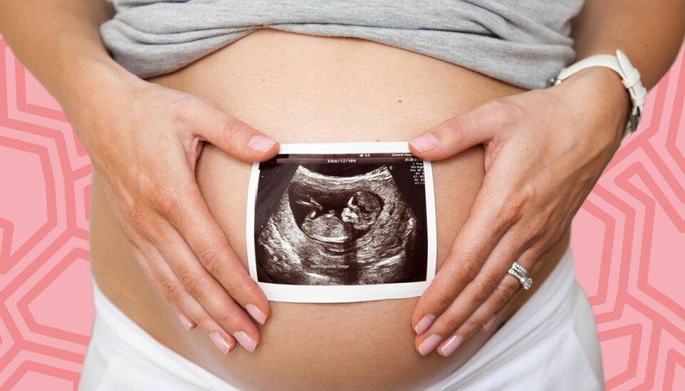 5 knäppa saker som bebisar gör i mammas mage