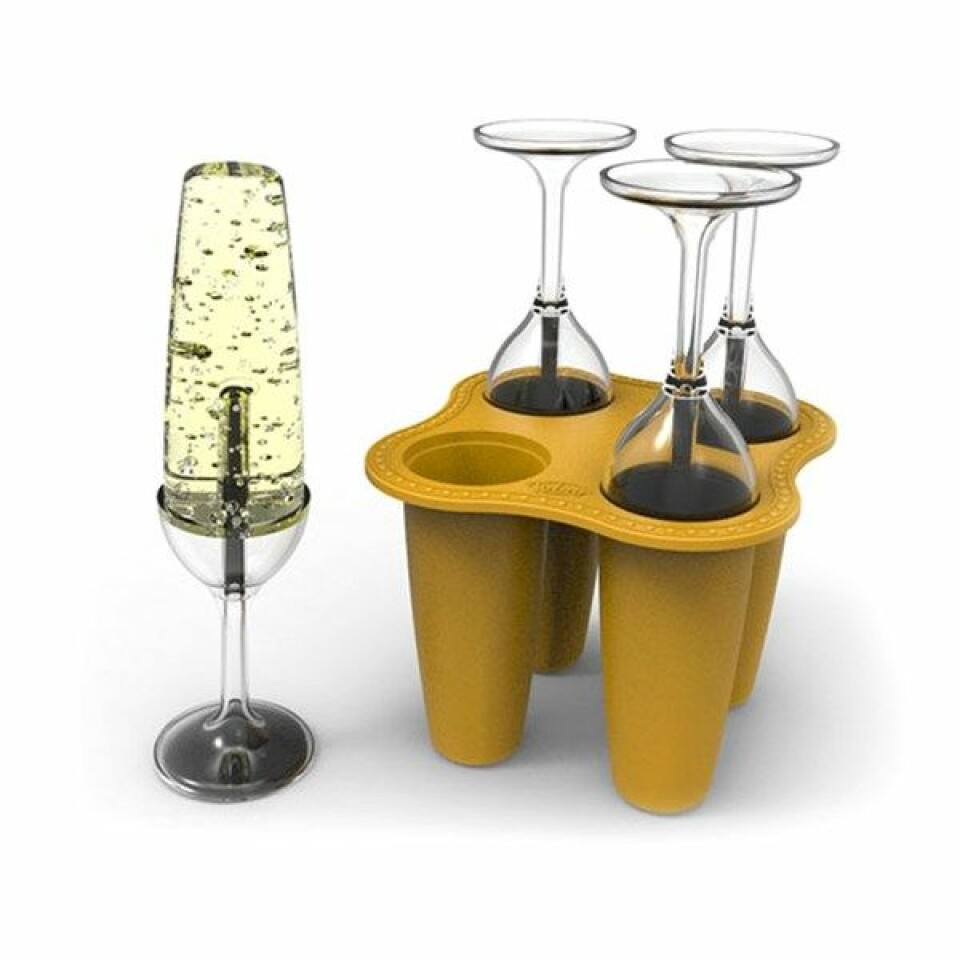 Gör egen isglass i champagneglas – perfekt till sommarfesten