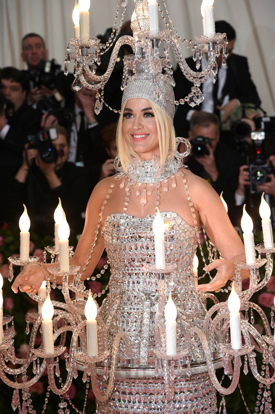 Katy Perrys klänning tog Met-galan med storm – se den här