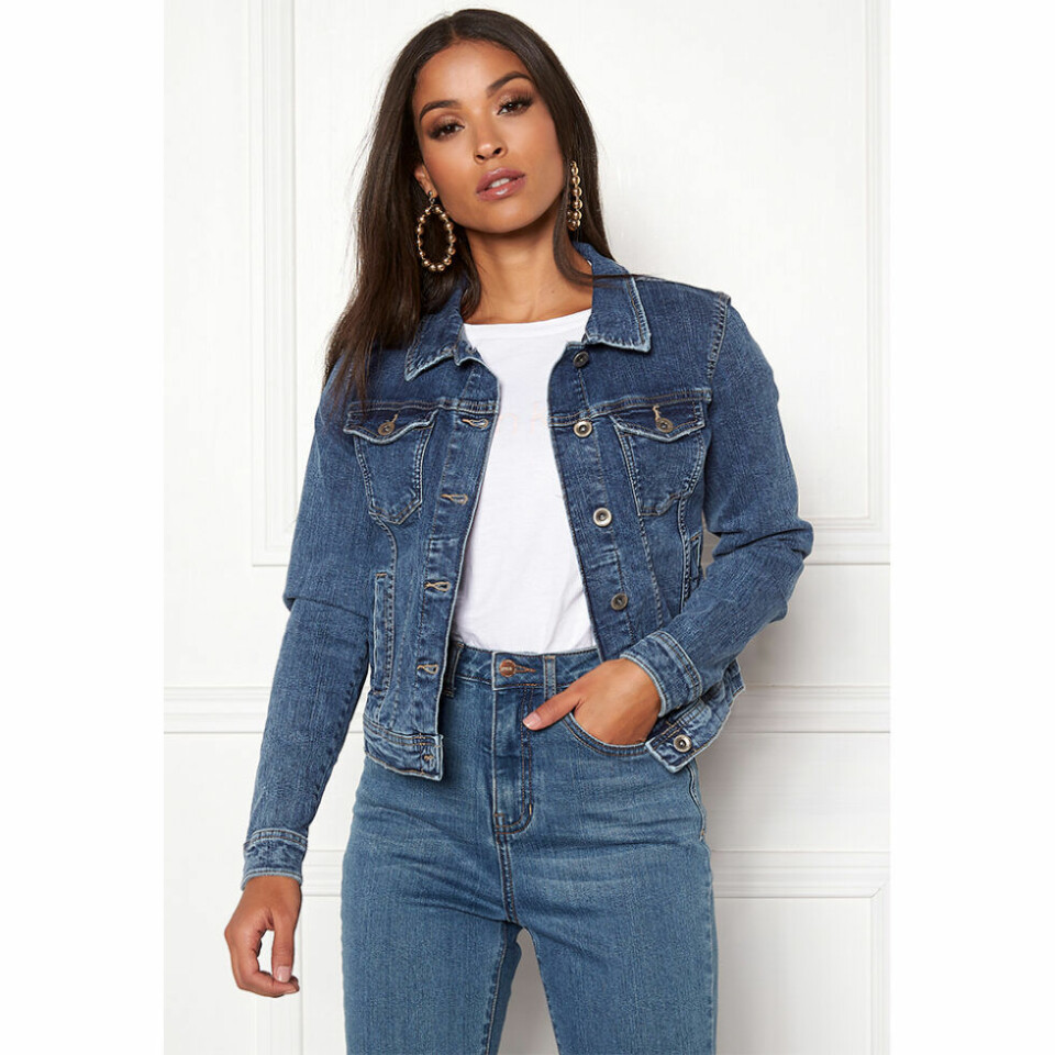 15 fina jeansjackor i butik just nu – i olika färger och modeller