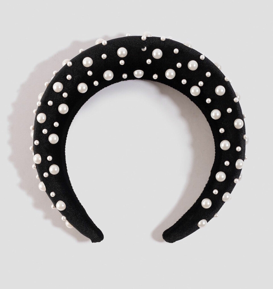 Från diadem till väskor – 30 trendiga accessoarer i butik