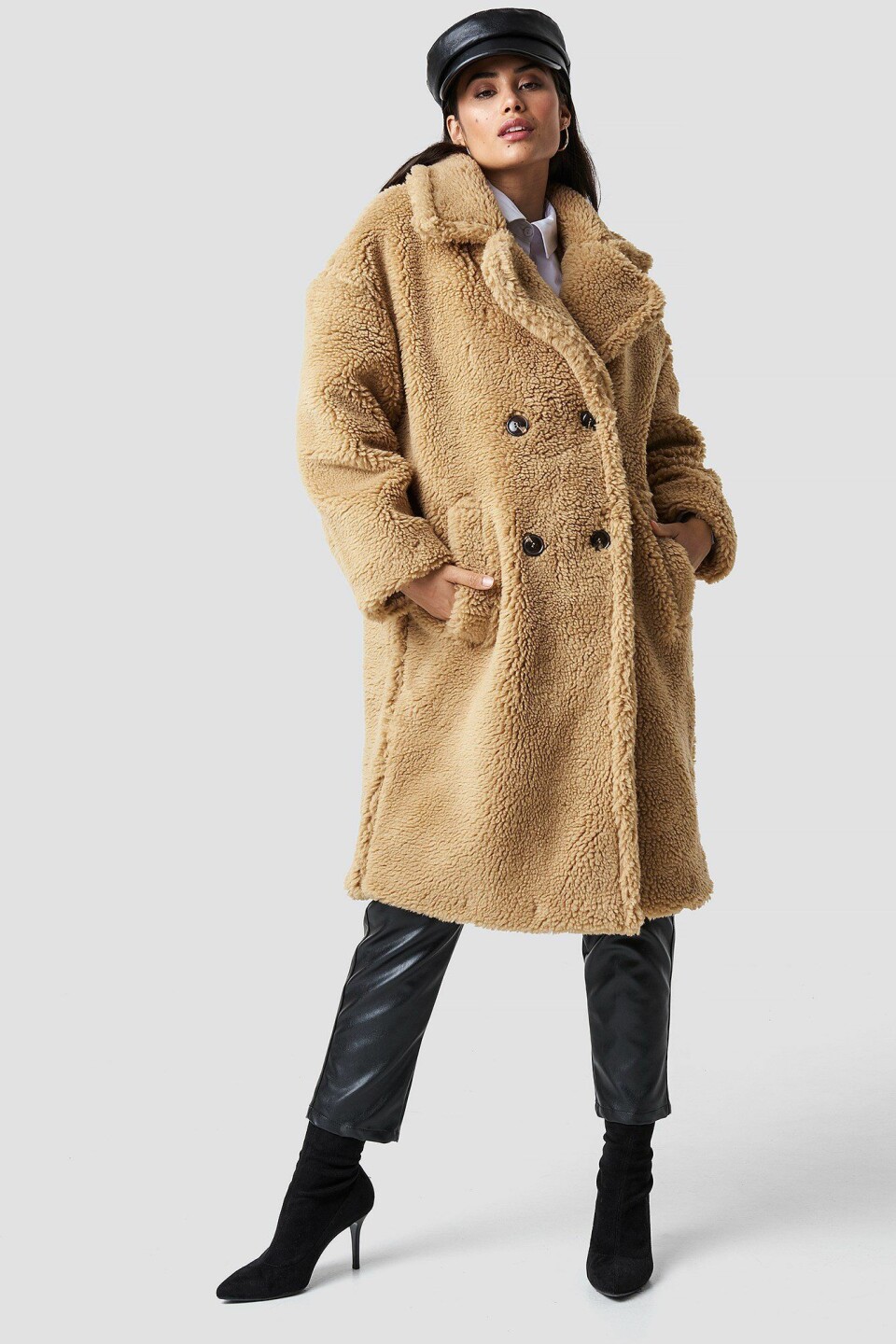 21 trendiga teddyjackor till hösten och vintern 2019