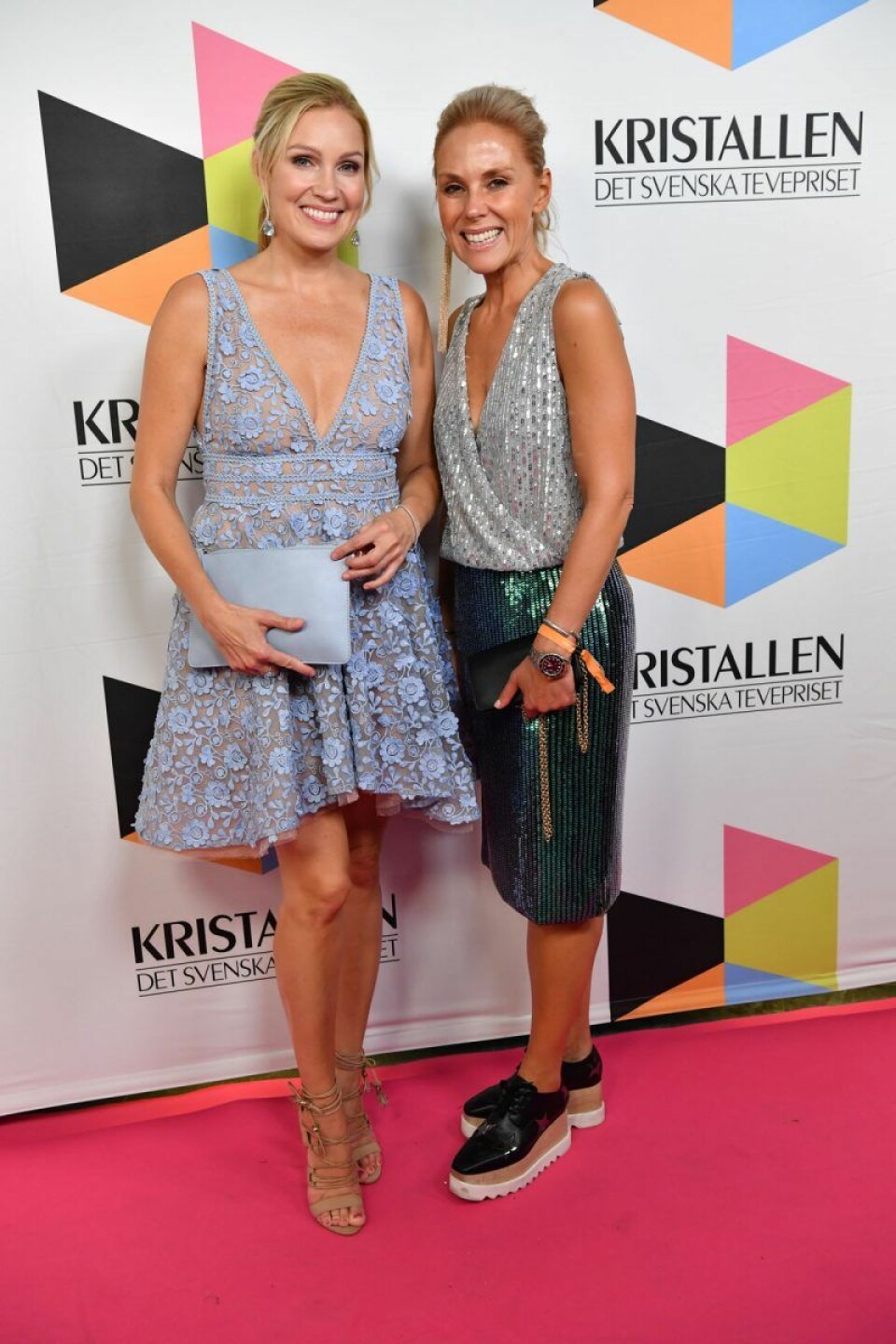 Jessica Almenäs med sällskap. Jessica Almenäs med sällskap.