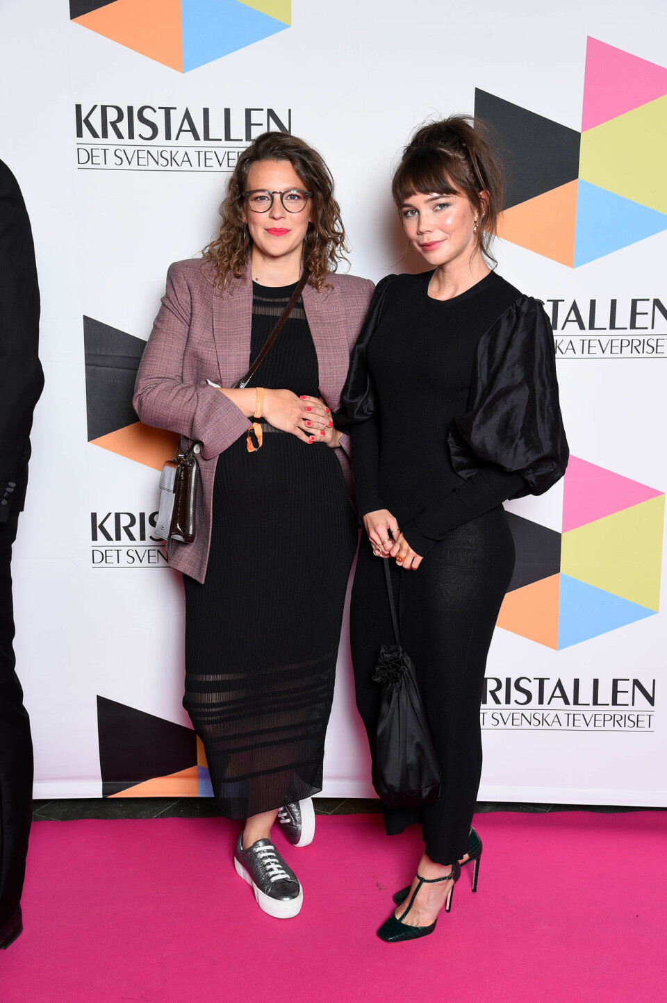 Josefin Neldén och Hedda Stiernstedt. Josefin Neldén och Hedda Stiernstedt.