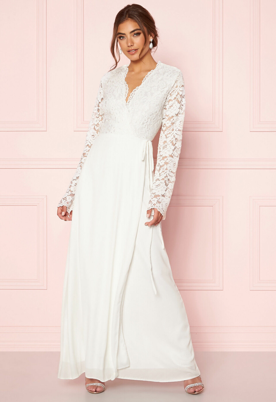 Billiga brudklänningar? Här är 32 fina i butik