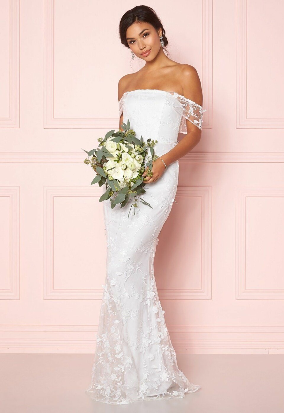 Billiga brudklänningar? Här är 32 fina i butik