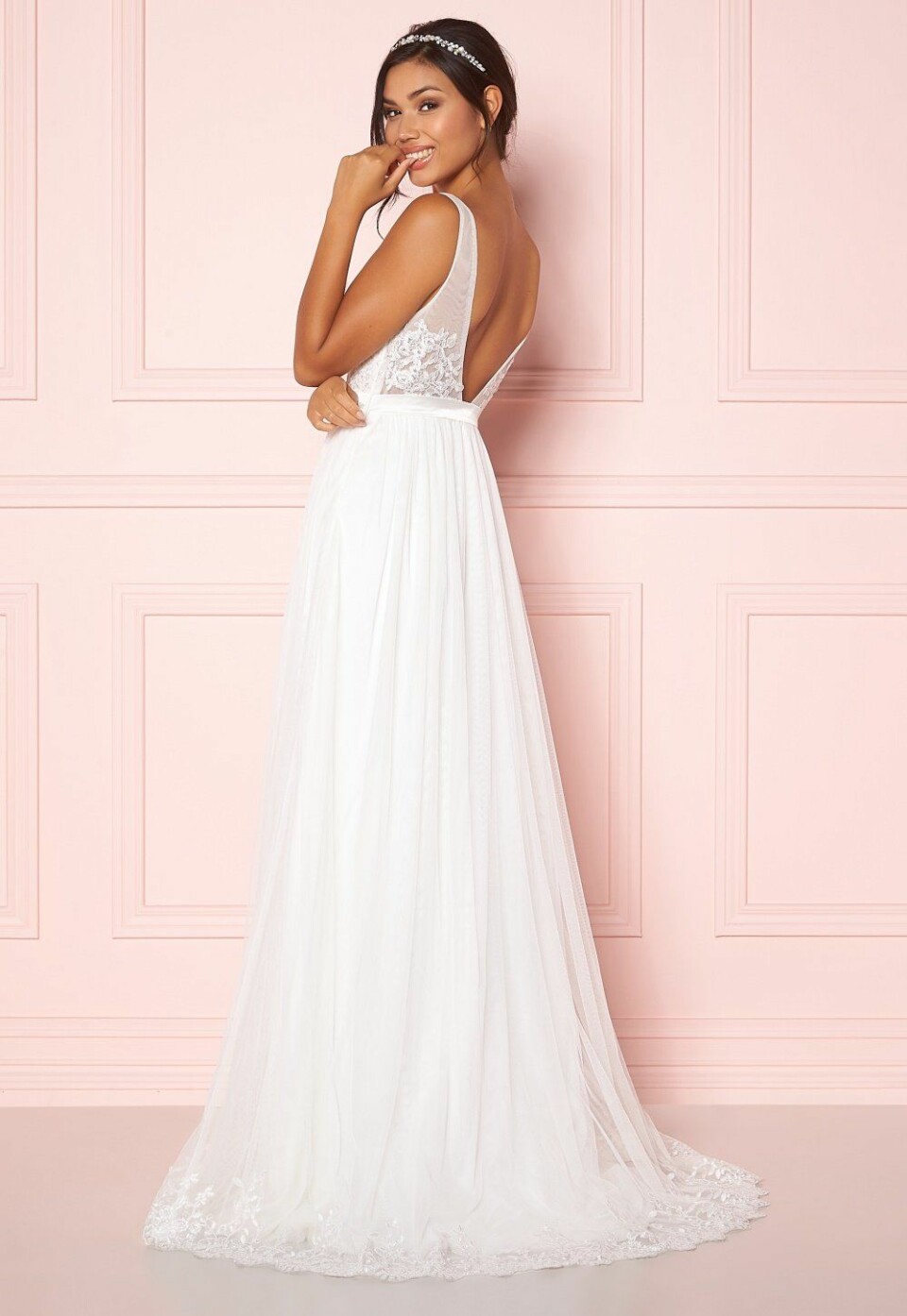 Billiga brudklänningar? Här är 32 fina i butik