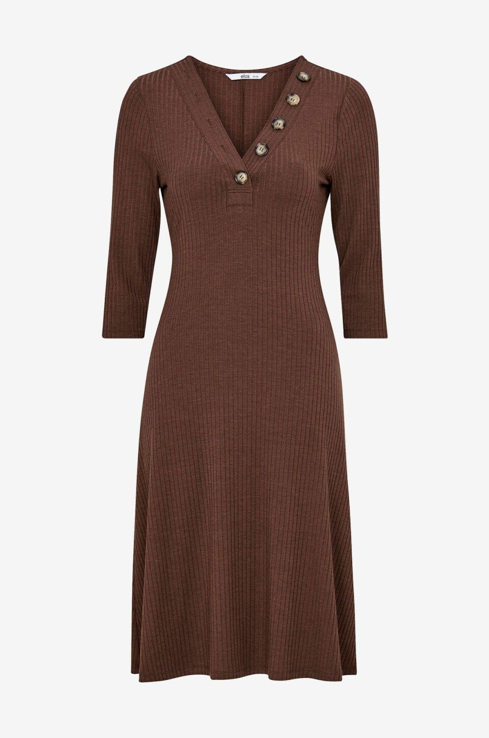 17 stickade klänningar som vill hoppa in i din garderob