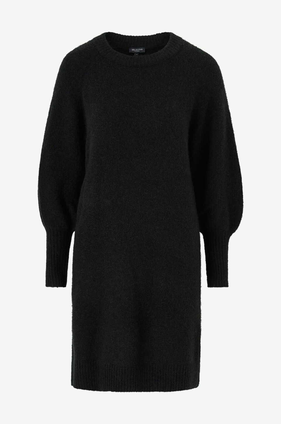 17 stickade klänningar som vill hoppa in i din garderob