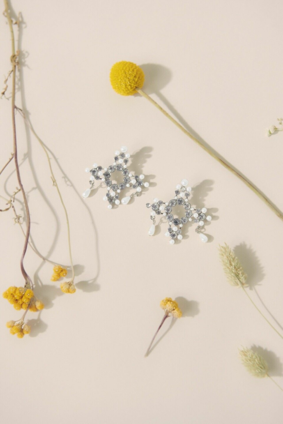 Gina tricot och Aéryne släpper kollektion av överblivna tyger